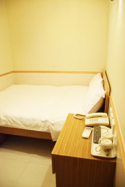 Hk Wonderful Inn هونغ كونغ المظهر الخارجي الصورة